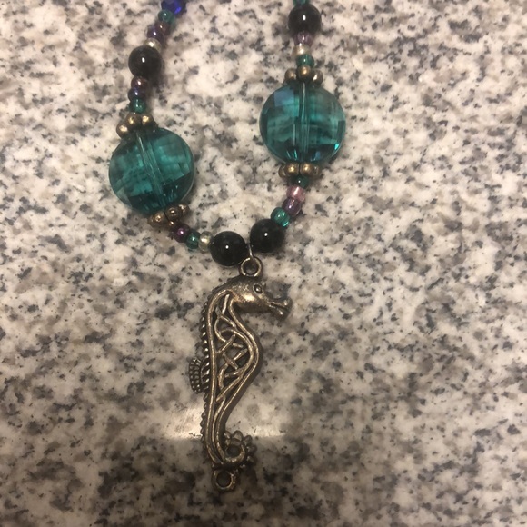 Deep Ocean Sea Seahorse Necklace - Picture 4 of 5